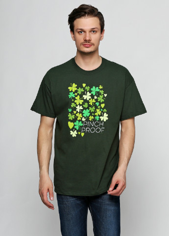 Темно-зеленая футболка Gildan