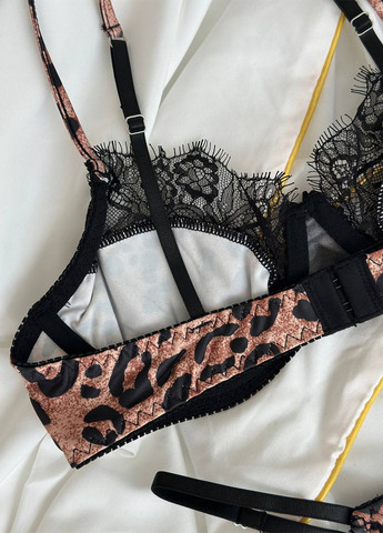 Черный демисезонный комплект (бюстгальтер, трусики) NOVA VEGA