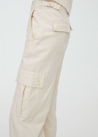 Молочные кэжуал демисезонные прямые, укороченные, карго брюки Pull & Bear