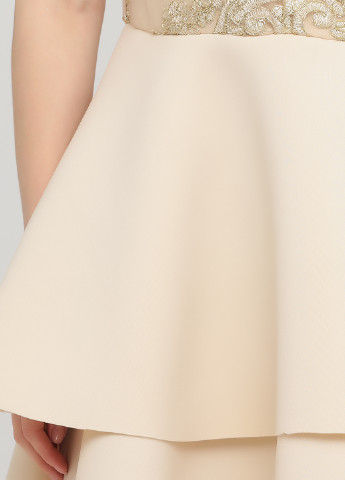 Бежевое коктейльное платье с юбкой-солнце No Brand однотонное