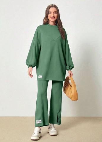 Зеленый свитшот SHEIN однотонный нашивки (302412005)