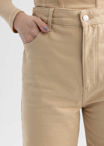 Бежевые кэжуал демисезонные прямые брюки DeFacto