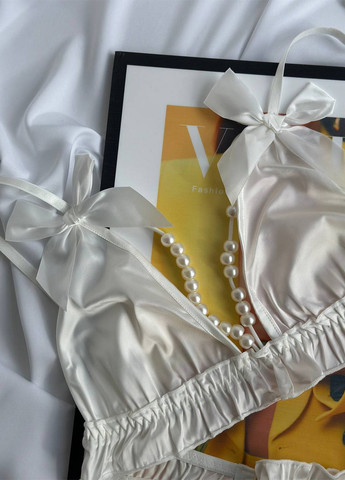 Білий демісезонний комплект (бюстгальтер, трусики) NOVA VEGA