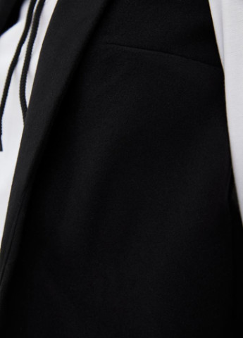 Черное демисезонное Женская безрукавка из кашемира Peeta Podium