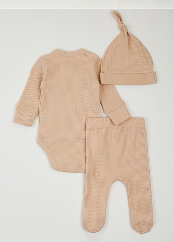 Бежевый демисезонный комплект (шапка, боди, ползунки) KRAKO