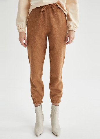 Светло-коричневые кэжуал демисезонные джоггеры брюки DeFacto