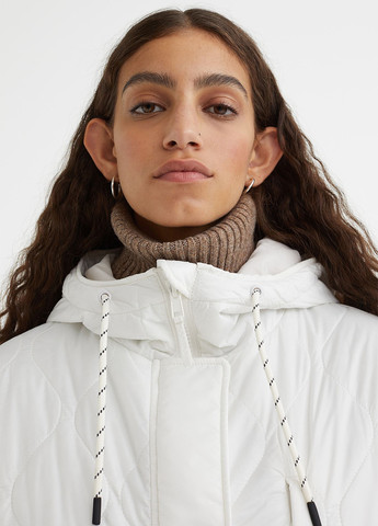 Светло-бежевая демисезонная куртка подовжена зі штучного хутра H&M