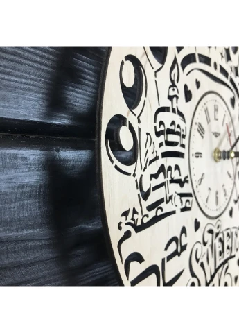 Годинник настінний з дерева «Солодкі 16» 7Arts (253567606)