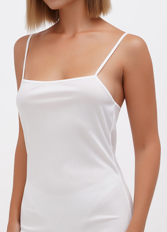 Белое кэжуал платье платье-комбинация PrettyLittleThing однотонное