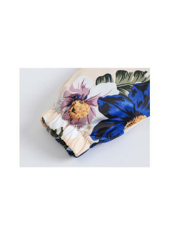 Бежевая демисезонная куртка-ветровка для девочки синие цветы шиповника Jomake 51123