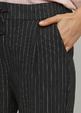 Темно-серые кэжуал демисезонные зауженные брюки Vero Moda