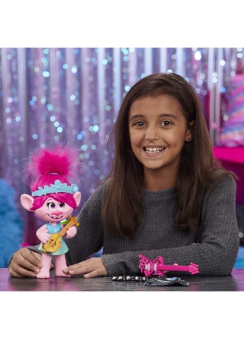Лялька Розочка DreamWorks Trolls World Tour Pop-to-Rock Poppy Singing Doll Світовий тур (E94115E1) Hasbro (255665085)