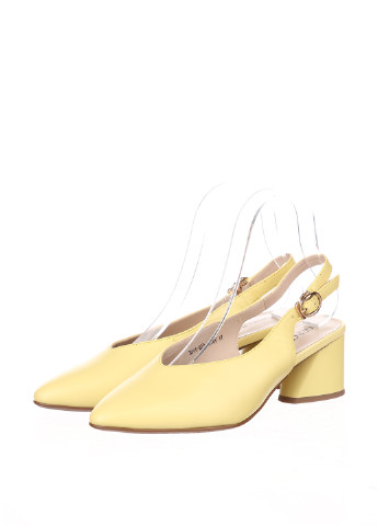 Желтые женские кэжуал туфли на среднем каблуке - фото