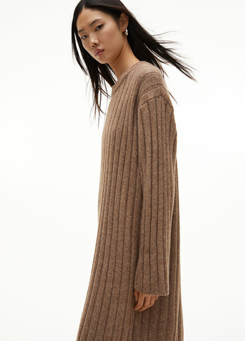Темно-бежевое кэжуал платье платье-свитер H&M меланжевое