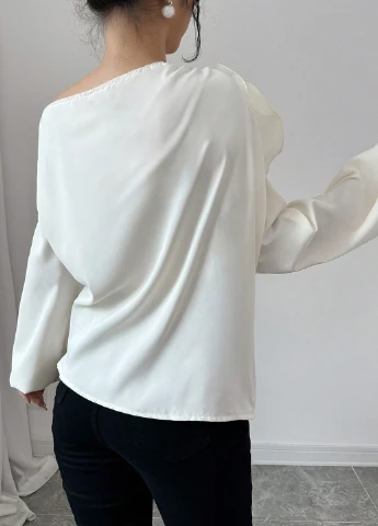 Кремова блуза SHEIN