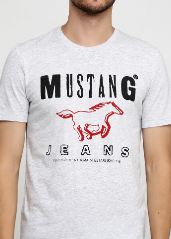 Светло-серая футболка Mustang