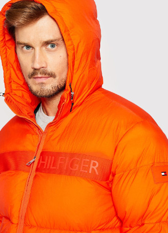 Оранжевая зимняя куртка Tommy Hilfiger
