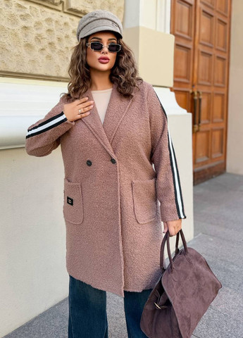 Темно-бежевое демисезонное Пальто двубортное No Brand