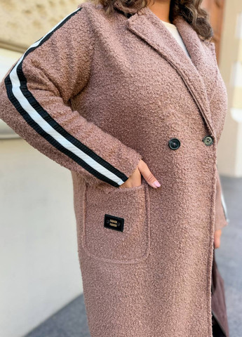 Темно-бежевое демисезонное Пальто двубортное No Brand