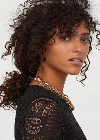 Черное платье H&M