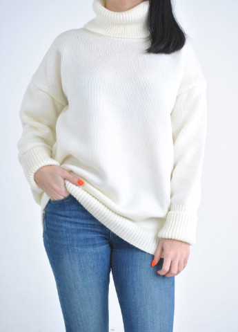 Молочний зимовий светр Berta Lucci