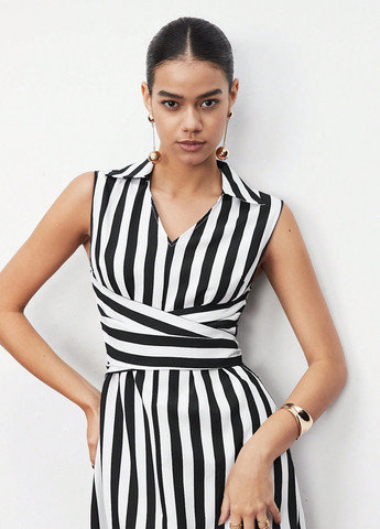 Чорно-білий кежуал, ділова сукня футляр SHEIN в смужку