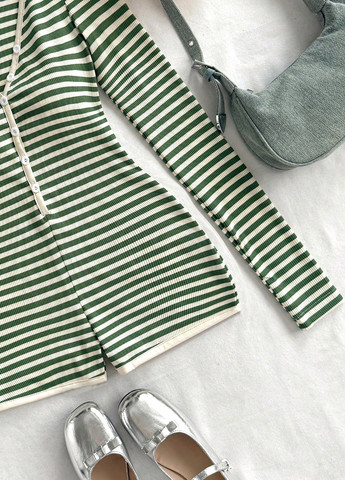 Комбинезон SHEIN комбинезон-шорты полоска зелёный кэжуал полиэстер, трикотаж