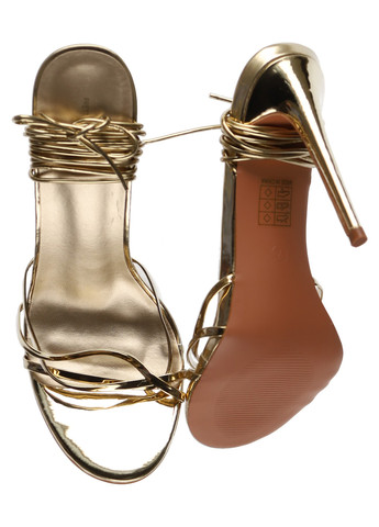 Босоніжки PrettyLittleThing (352938524)