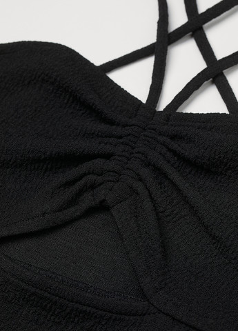 Черное кэжуал платье клеш, с открытыми плечами H&M однотонное