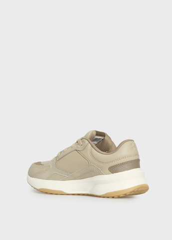 Светло-коричневые всесезонные кроссовки Under Armour