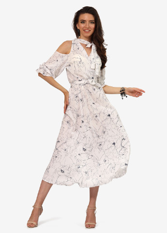 Молочное кэжуал платье с открытыми плечами Lila Kass с абстрактным узором