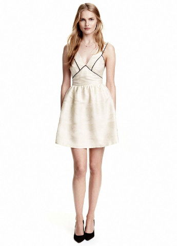 Белое коктейльное платье а-силуэт H&M однотонное
