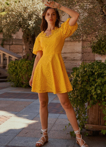 Желтое повседневный яркое платье с объемными рукавами Gepur однотонное