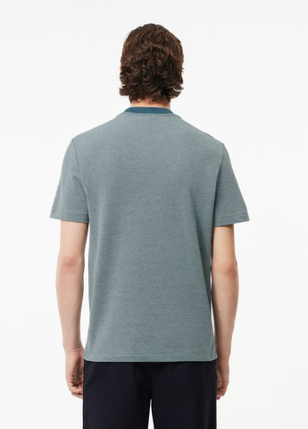 Серо-зеленая футболка Lacoste