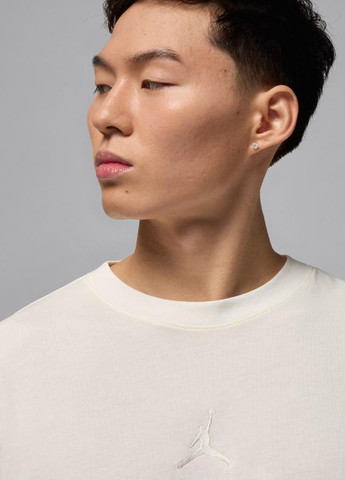 Бежева футболка ib7345-133 Jordan M J FLT ESS OVSZ SS CREW