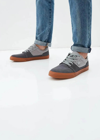 Серые кеды DC