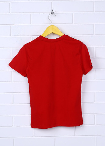Красная летняя футболка Akku