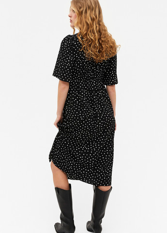 Чорна кежуал сукня кльош Monki в горошок