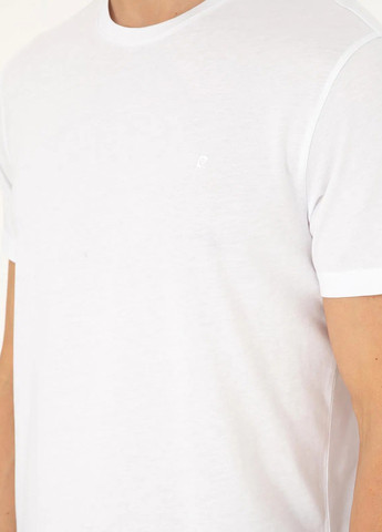 Біла футболка Pierre Cardin