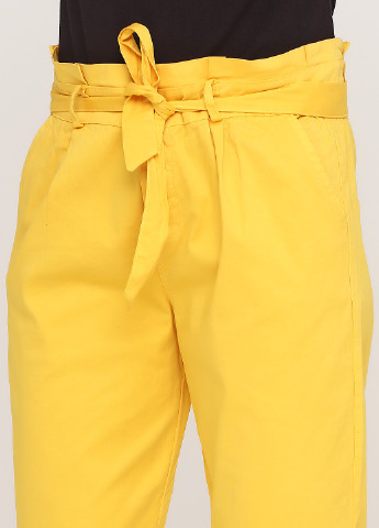 Желтые кэжуал демисезонные зауженные брюки Made in Italy