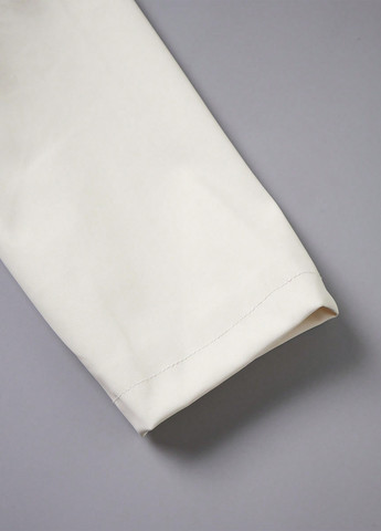 Молочная демисезонная куртка косуха SHEIN