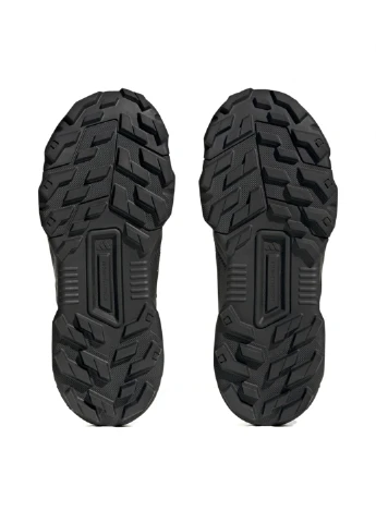 Черные зимние ботинки adidas