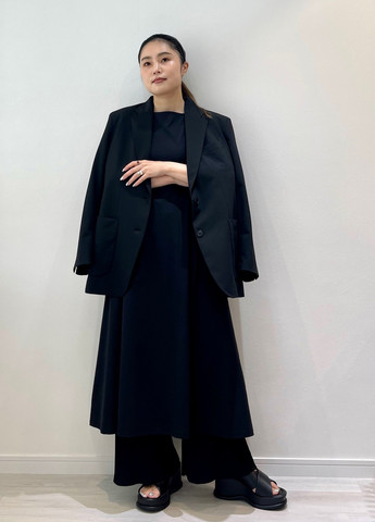 Черный женский жакет Uniqlo однотонный - демисезонный