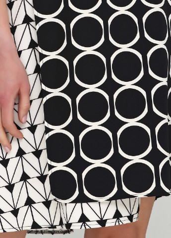 Черно-белое коктейльное платье клеш Rinascimento с геометрическим узором