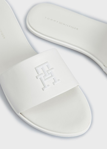 Белые шлепанцы Tommy Hilfiger с логотипом