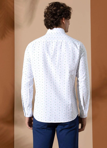 Белая кэжуал рубашка с рисунком Pierre Cardin