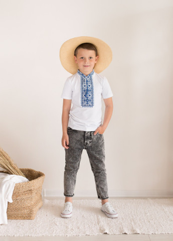 Вишита футболка для хлопчика "Зоряне сяйво" MEREZHKA орнамент біла кежуал трикотаж