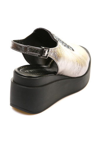 Серебряные босоножки Twenty Two с ремешком со стразами