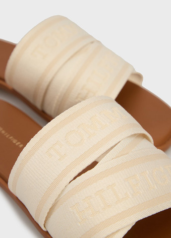 Молочные шлепанцы Tommy Hilfiger