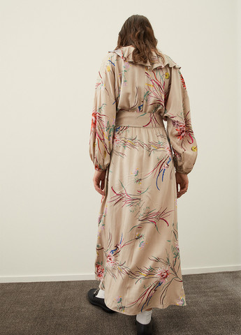 Бежевое кэжуал платье на запах H&M с цветочным принтом